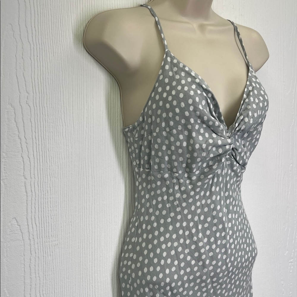 Abercrombie & Fitch -Gray Polka Dot Adjustable Strap Knotted Front Midi Dress XS - Picture 3 of 10